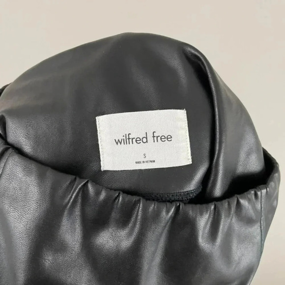 Aritzia Wilfred Free Daria Flare Pants in Black Vegan Leather Size Small - Picture 3 of 6